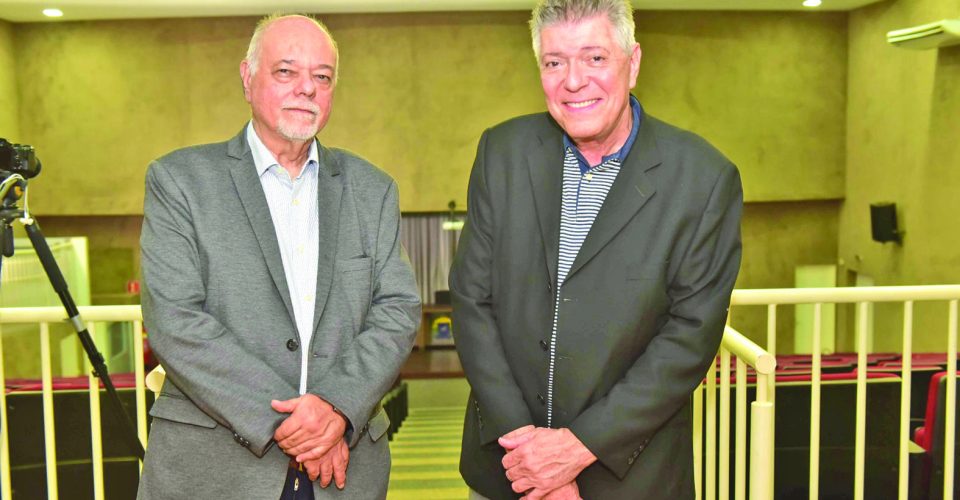 Ricardo Cavaliere e Henrique de Medeiros presidente da ASL em registro fotográfico - Foto: Reprodução