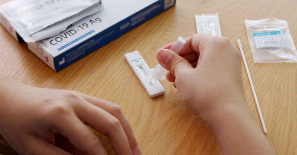 autoteste covid-19 coronavirus exame rapido testagem teste virus anvisa