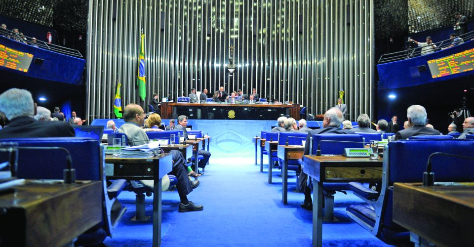 Plenário do Senado Federal durante sessão deliberativa ordinária. 

Em discurso na tribuna, senador Aécio Neves (PSDB-MG). 

Foto: Jefferson Rudy/Agência Senado