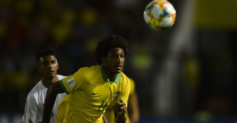 Brasil e Nova Zelândia jogam no estádio no Bezerrão no Gama-DF