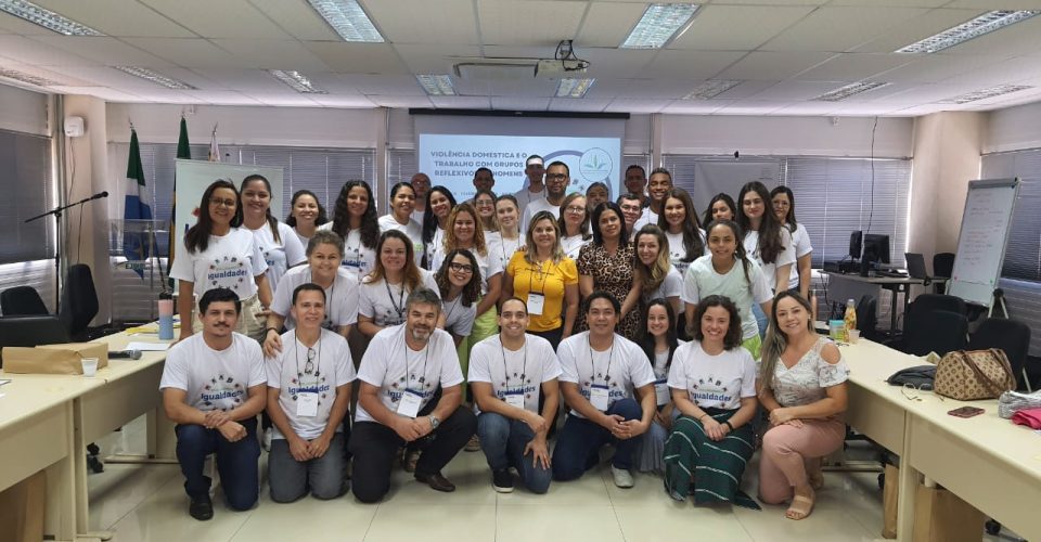 Facilitadores recebem treinmento para enfretamento da violência doméstica