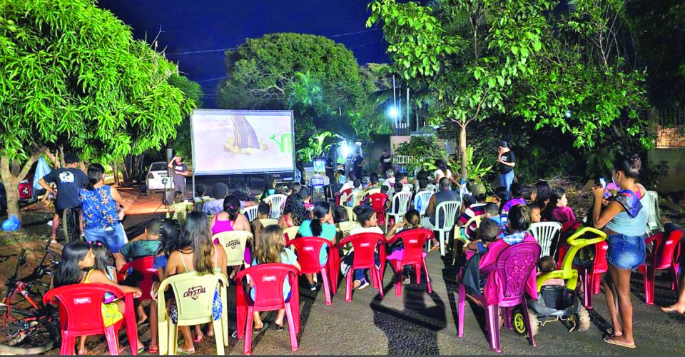 transcine divulgação A campanha solidária pretende alcançar crianças que raramente têm acesso à sétima arte - Foto: Reprodução